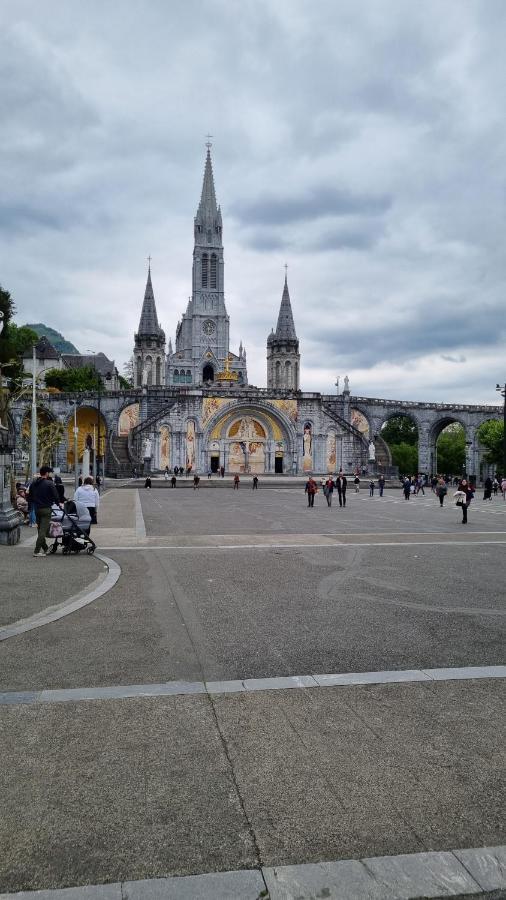 Castelema - Appartement Proche Du Sanctuaire Lourdes Exterior foto